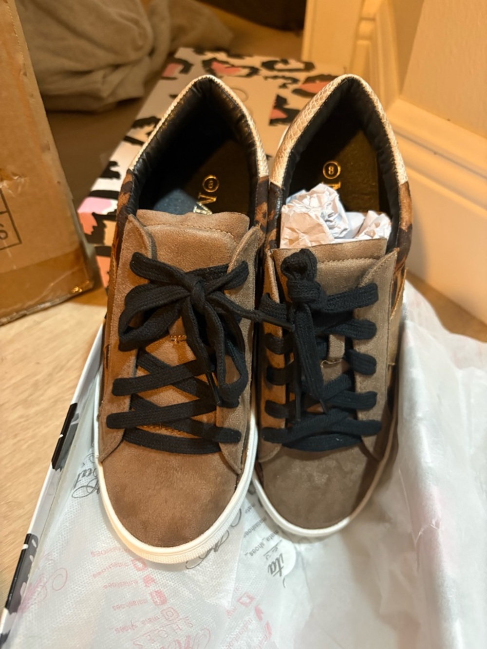 Mata Shoes Coco Leopard Star Sneakers Animal Print Suede Low Top Lace Up Size 8